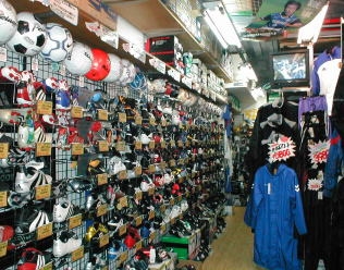 �u�T�b�J�[�̓X �J���m�v�̓X��